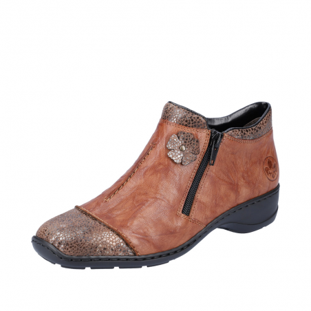 Chaussures montantes...