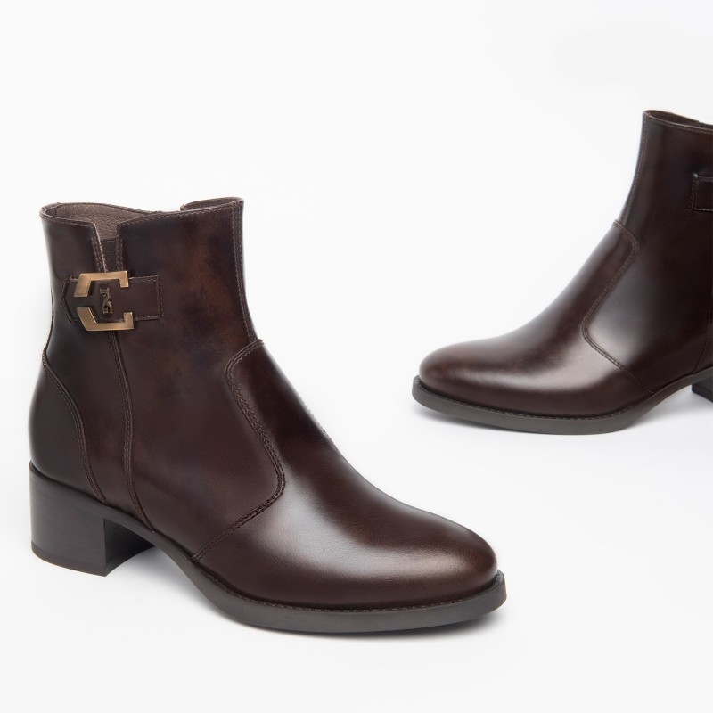 Bottes En Cuir Marron Nero Giardini - Hauteur Genou - Taille 6 US - Occasion (état Médiocre, à Réparer)