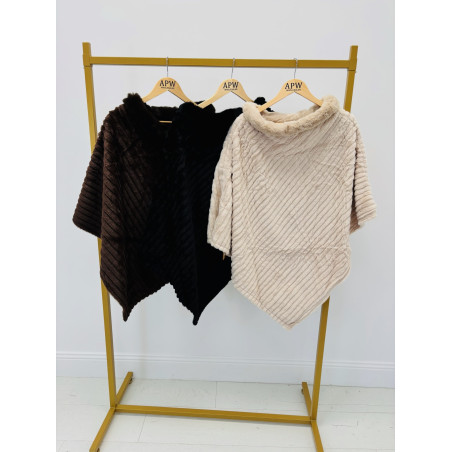 Poncho en Fausse Fourrure