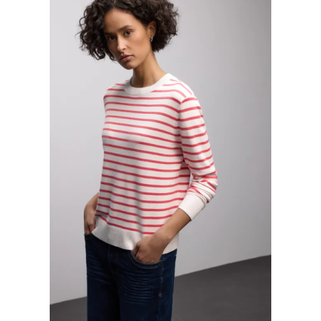 Pull Street One 303567 off...